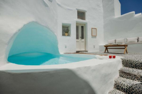 Villa Patitiri cave house with private pool in Megalochori Santorini